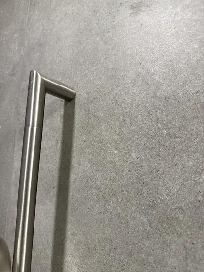 화장실 타일 구멍 메꾸기 — 구멍을 메운 타일